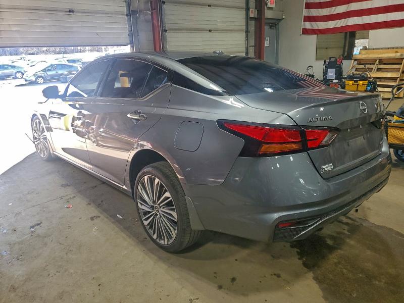 Фото 2 - NISSAN ALTIMA