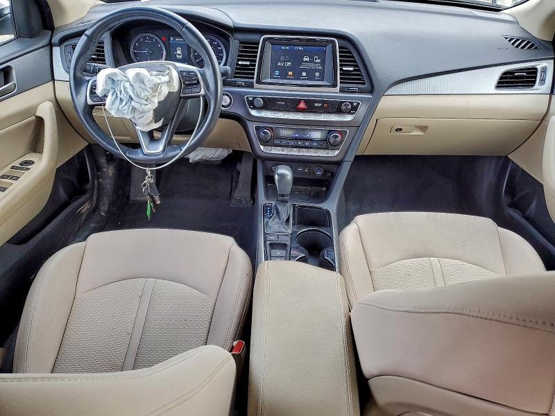 Фото 8 - HYUNDAI SONATA