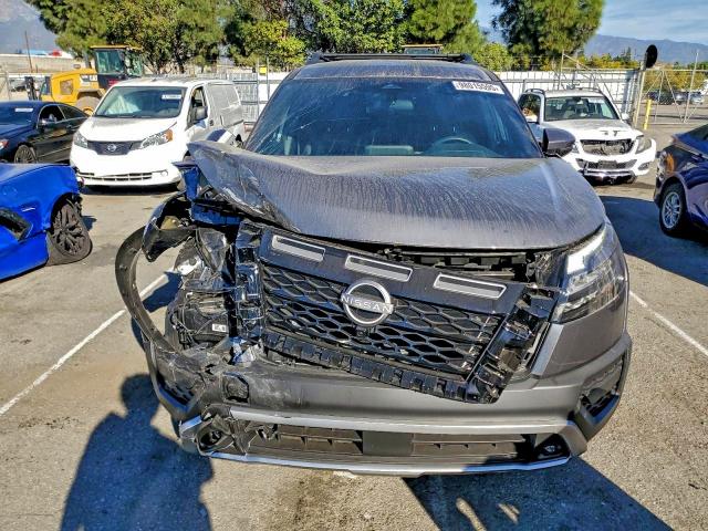 Фото 5 - NISSAN PATHFINDER