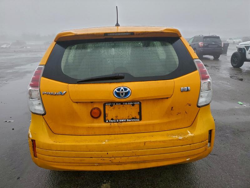 Фото 6 - TOYOTA PRIUS