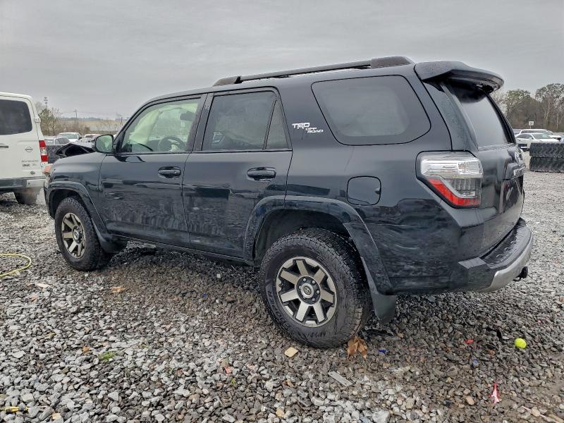 Фото 2 - TOYOTA 4RUNNER