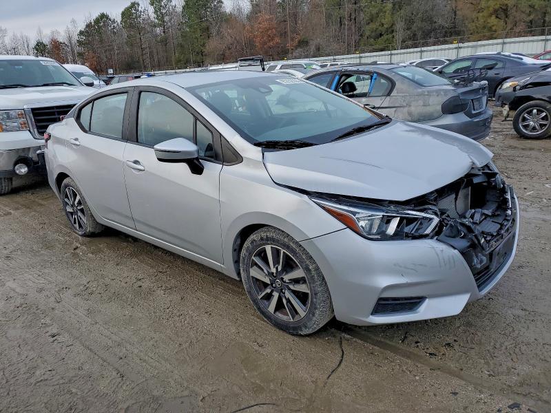 Фото 4 - NISSAN VERSA