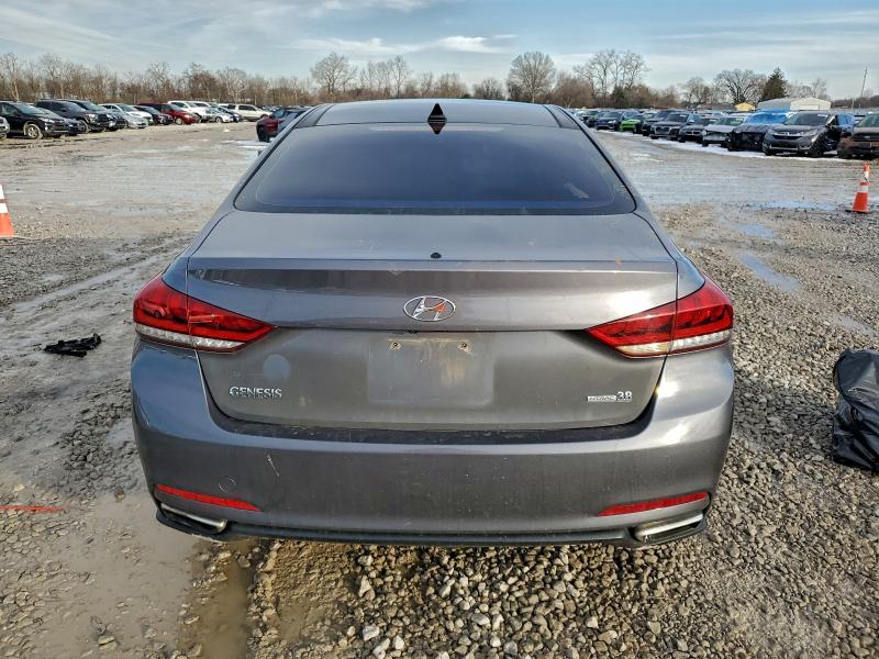 Фото 6 - HYUNDAI GENESIS