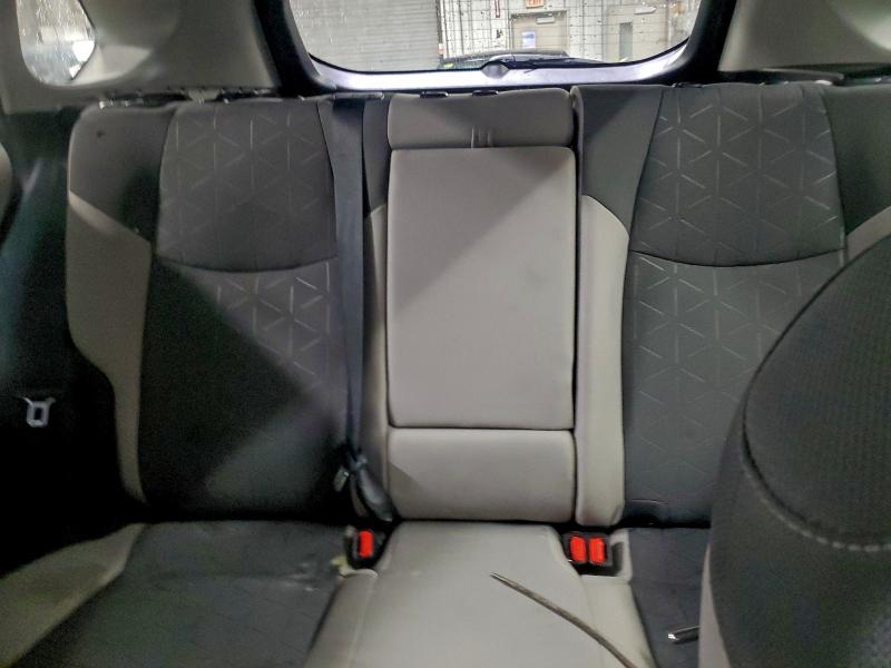 Фото 10 - TOYOTA RAV4