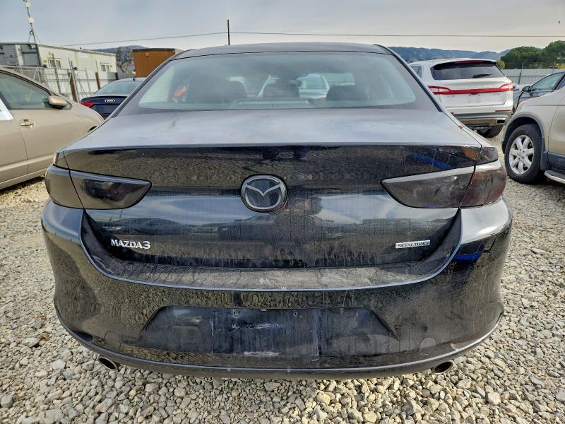 Фото 6 - MAZDA 3