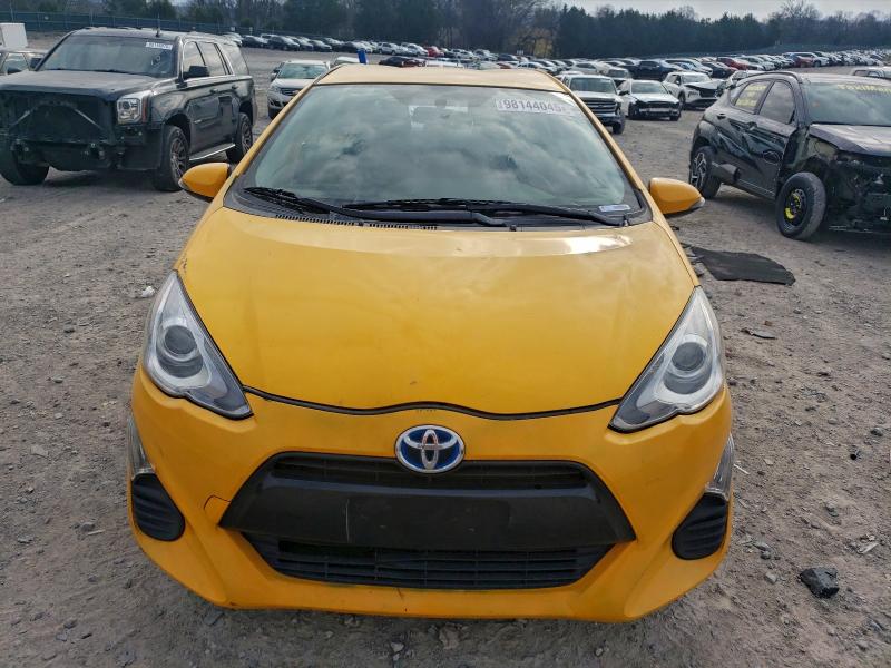 Фото 5 - TOYOTA PRIUS