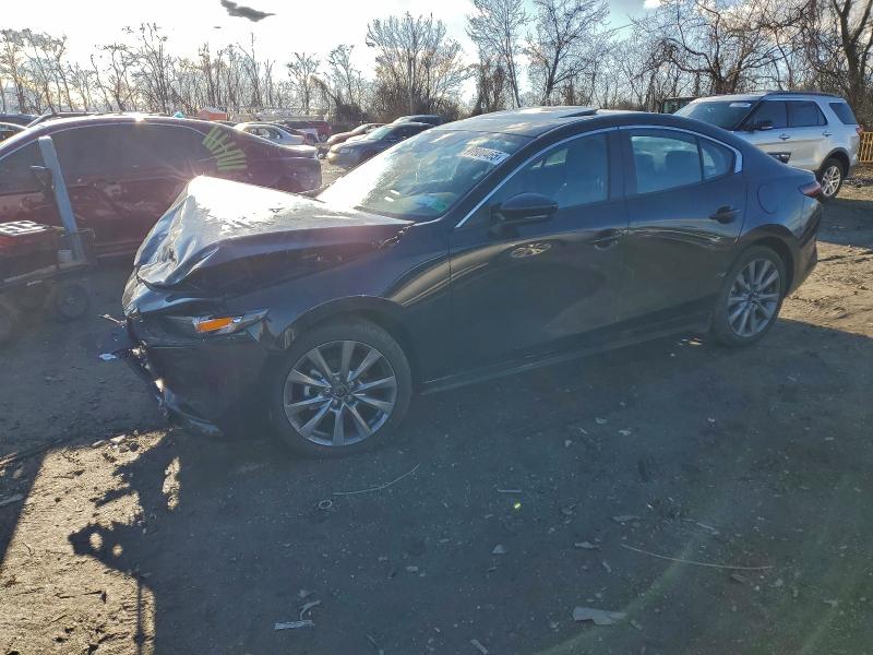 Фото 1 - MAZDA 3