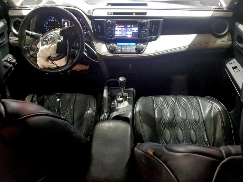 Фото 8 - TOYOTA RAV4