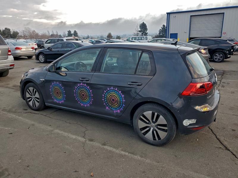 Фото 2 - VOLKSWAGEN GOLF