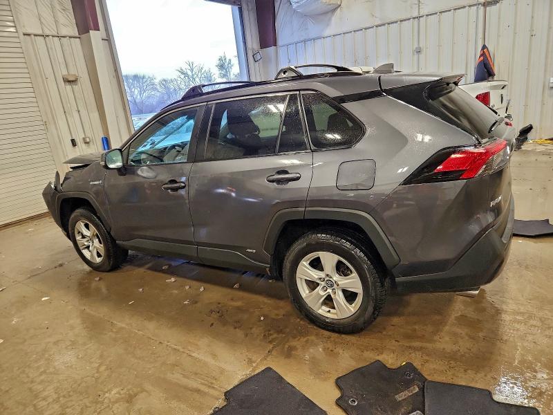 Фото 2 - TOYOTA RAV4