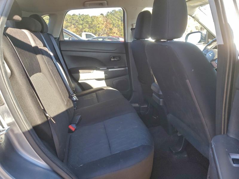 Фото 11 - MITSUBISHI OUTLANDER