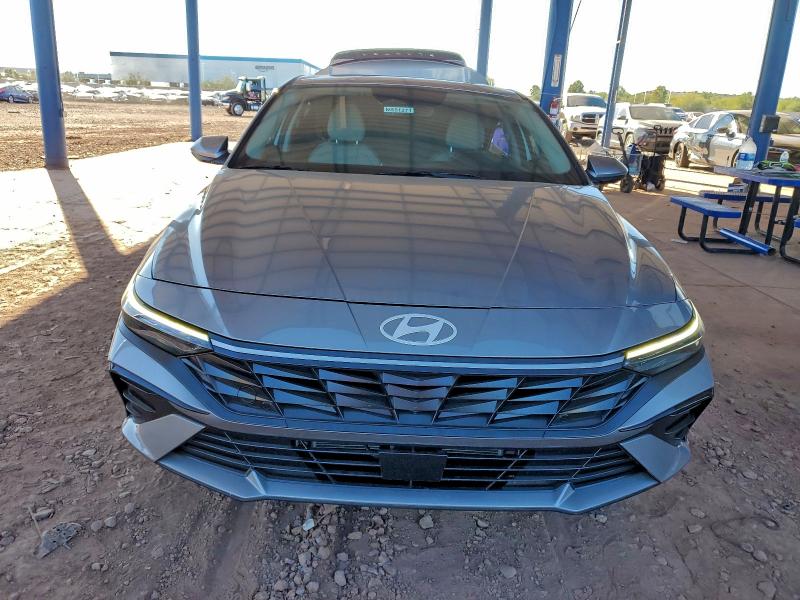 Фото 5 - HYUNDAI ELANTRA