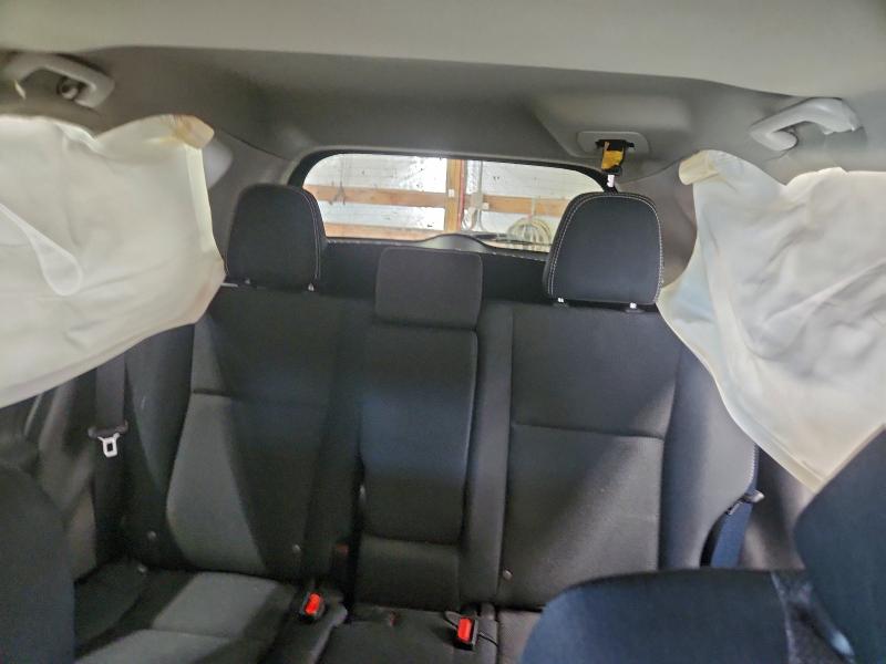 Фото 10 - TOYOTA RAV4