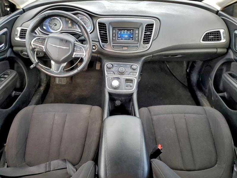 Фото 8 - CHRYSLER 200