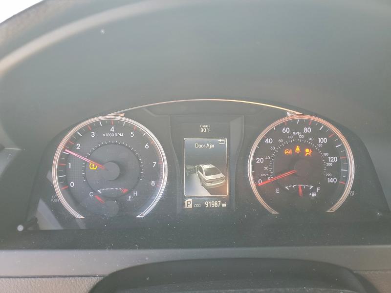 Фото 9 - TOYOTA CAMRY