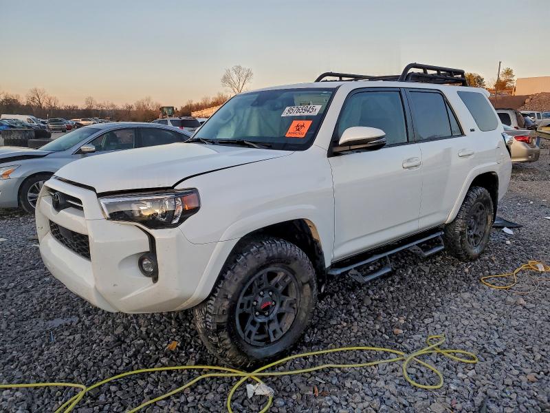 Фото 1 - TOYOTA 4RUNNER