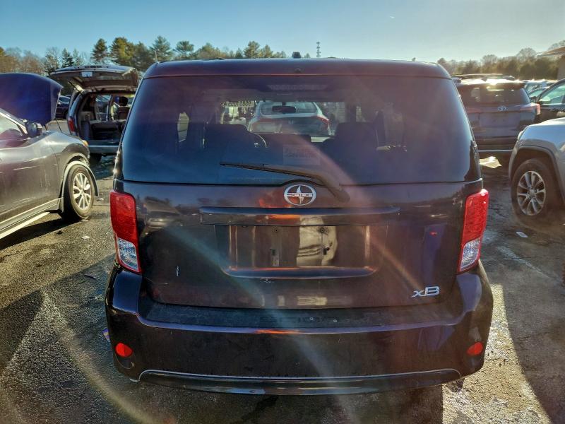 Фото 6 - TOYOTA SCION