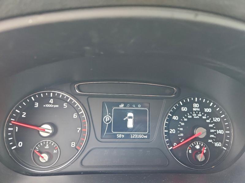 Фото 9 - KIA SORENTO