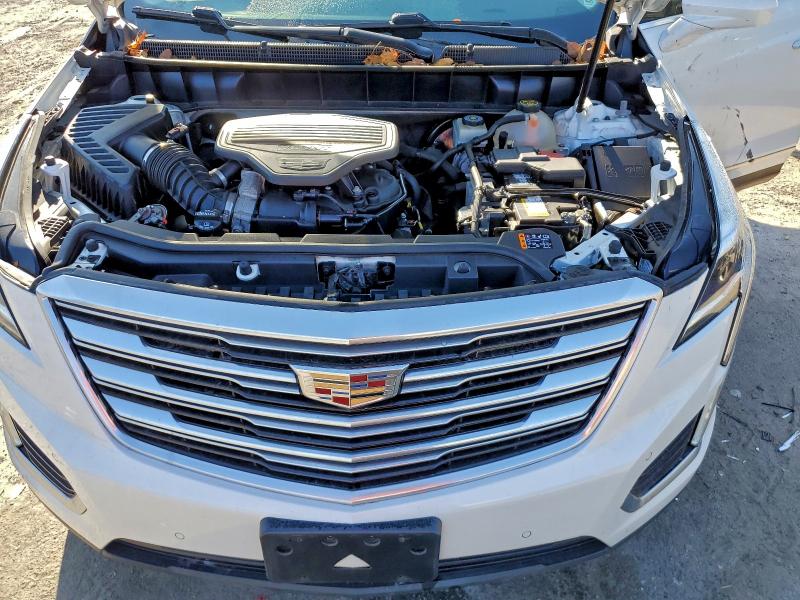 Фото 12 - CADILLAC XT5