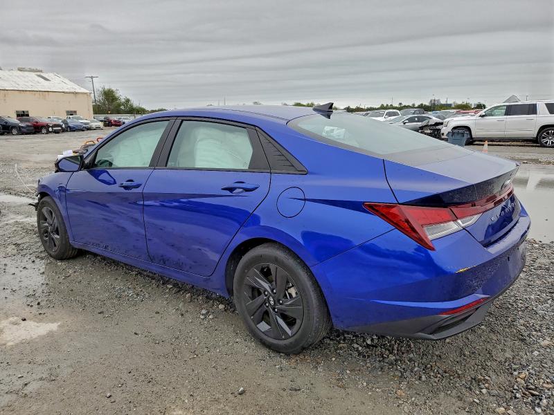 Фото 2 - HYUNDAI ELANTRA