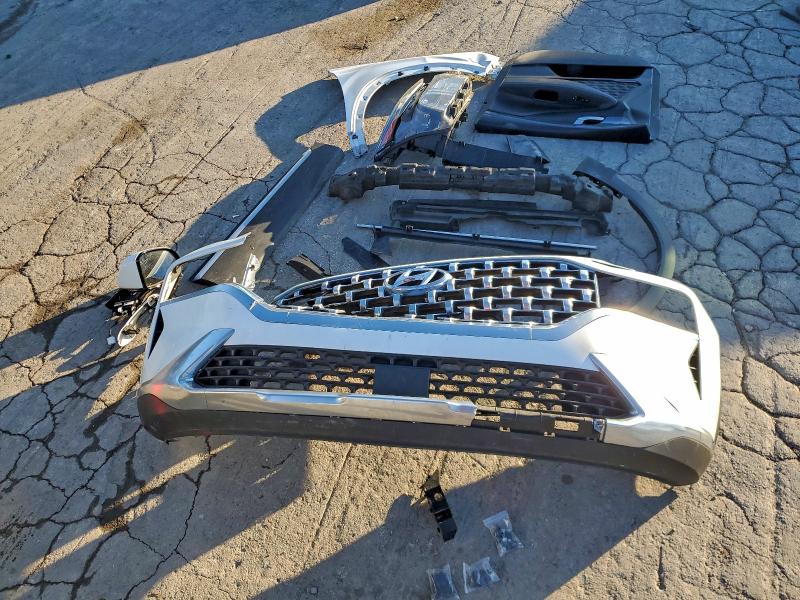 Фото 13 - HYUNDAI SANTA FE