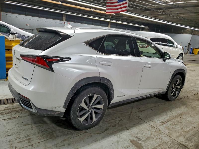 Фото 3 - LEXUS NX