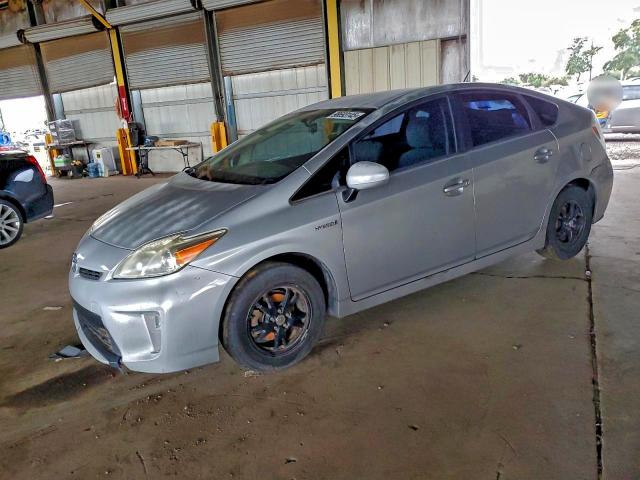 Фото 1 - TOYOTA PRIUS