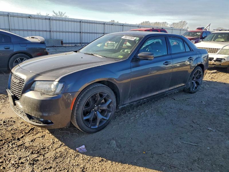 Фото 1 - CHRYSLER 300