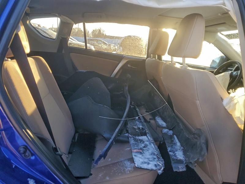 Фото 10 - TOYOTA RAV4