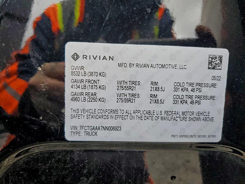 RIVIAN RIT 2022 VIN 7FCTGAAA7NN006923