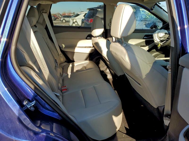 Фото 10 - NISSAN ROGUE