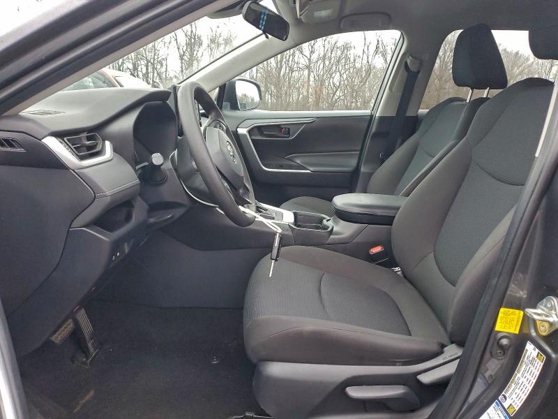 Фото 7 - TOYOTA RAV4