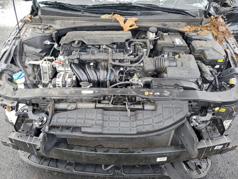 Фото 11 - HYUNDAI ELANTRA