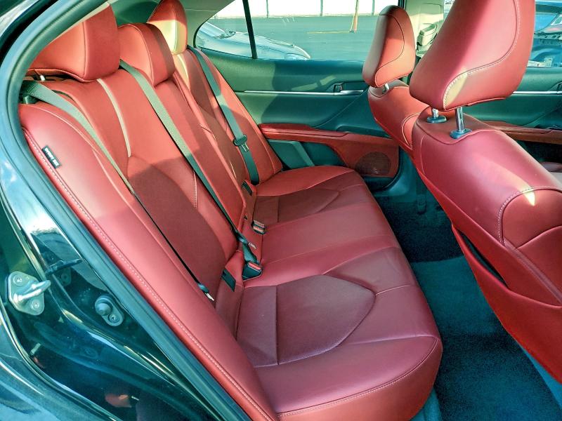 Фото 10 - TOYOTA CAMRY