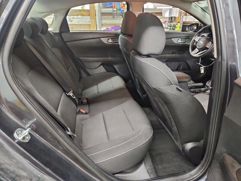 Фото 10 - KIA FORTE