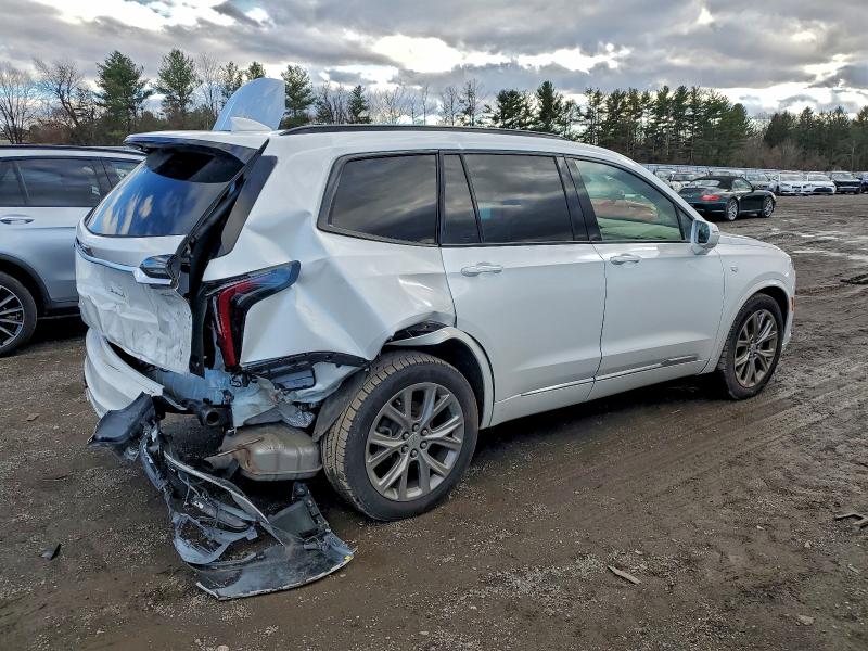 Фото 3 - CADILLAC XT6
