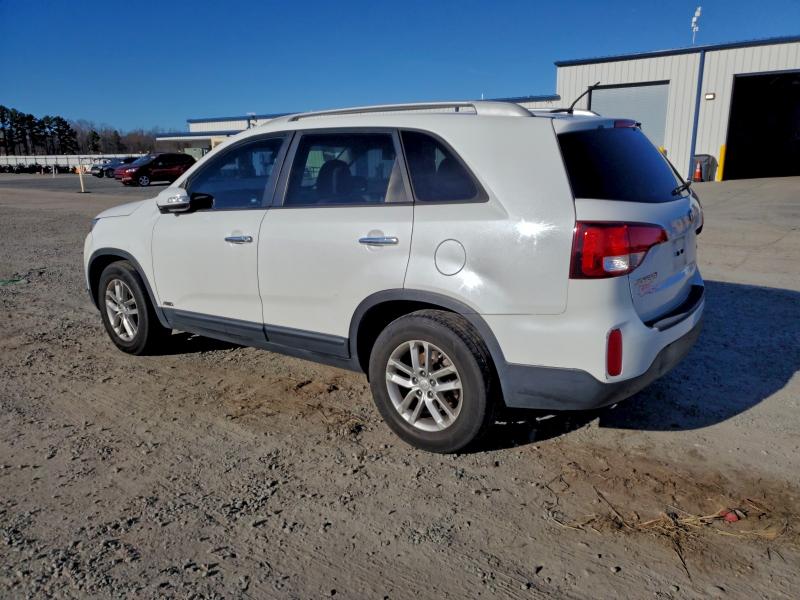 Фото 2 - KIA SORENTO