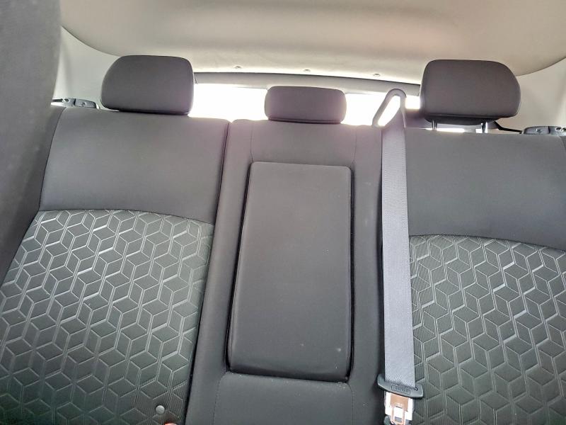 Фото 10 - MITSUBISHI OUTLANDER