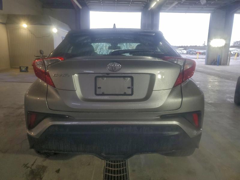 Фото 6 - TOYOTA C-HR