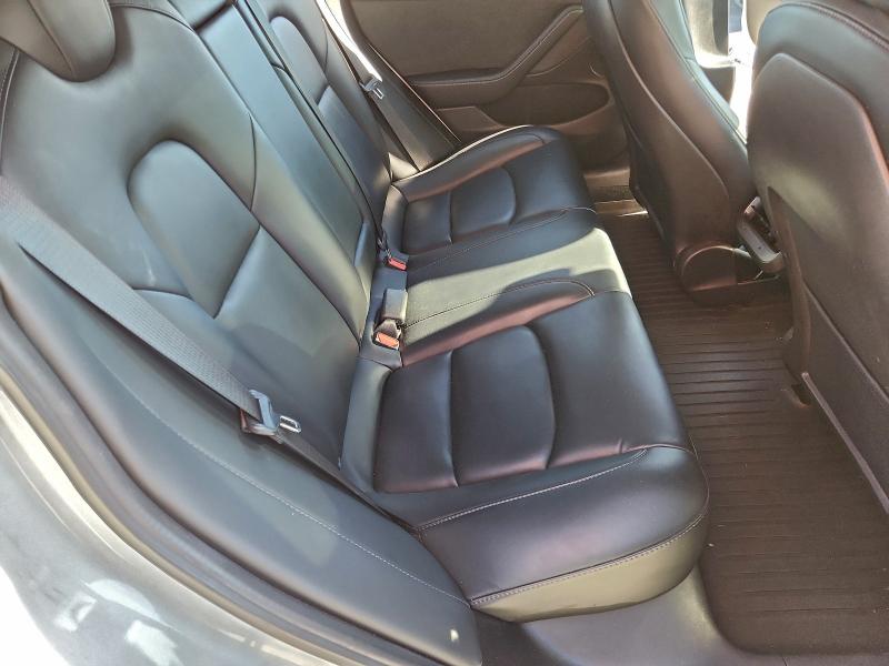 Фото 10 - TESLA MODEL 3