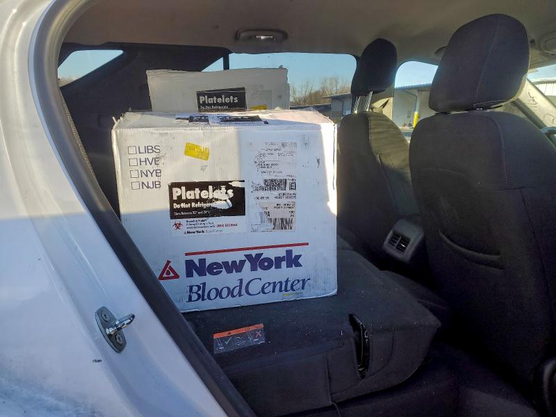 Фото 10 - CHEVROLET EQUINOX