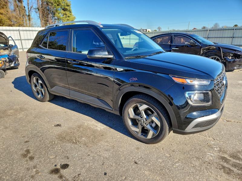 Фото 4 - HYUNDAI VENUE