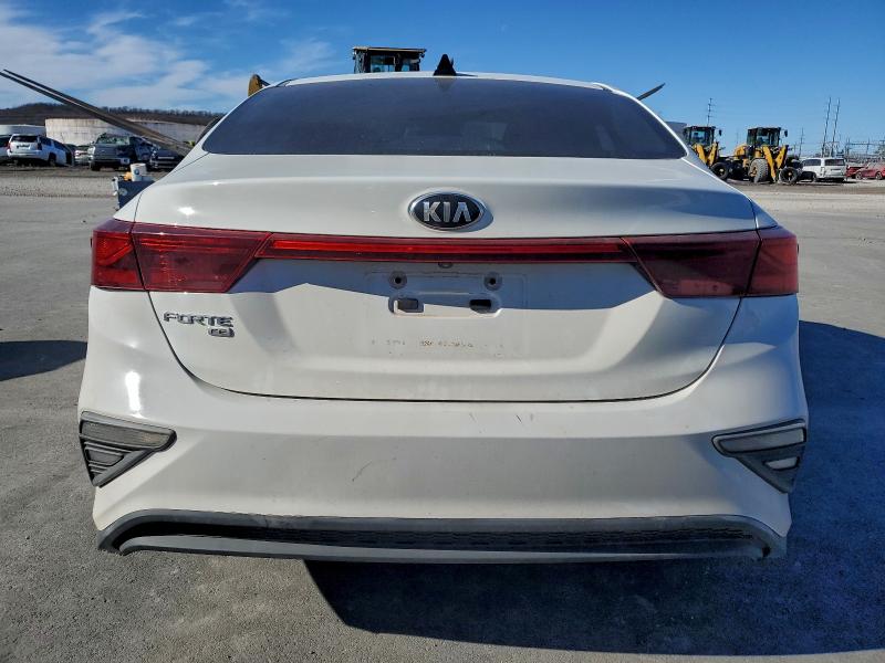 Фото 6 - KIA FORTE