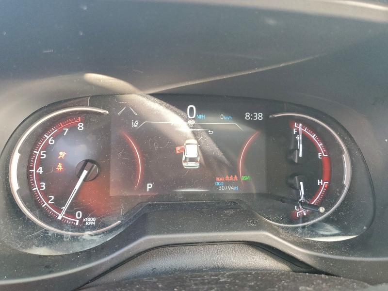 Фото 9 - TOYOTA RAV4