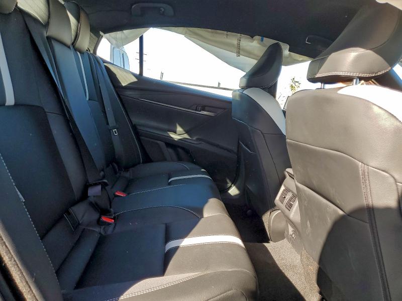 Фото 10 - TOYOTA CAMRY