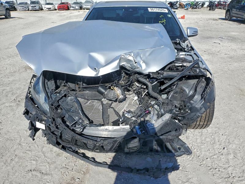 Фото 11 - MERCEDES-BENZ E-CLASS