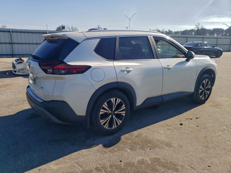 Фото 3 - NISSAN ROGUE