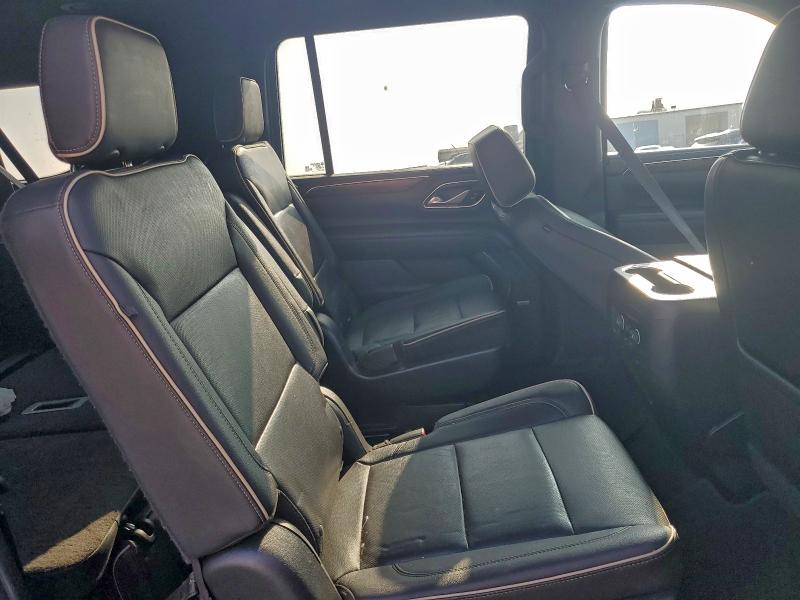 Фото 10 - CHEVROLET SUBURBAN