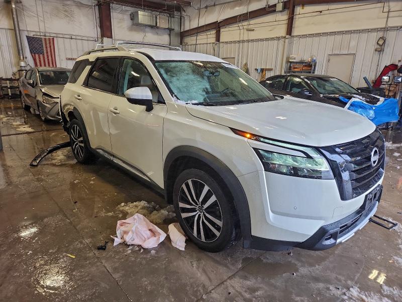 Фото 4 - NISSAN PATHFINDER