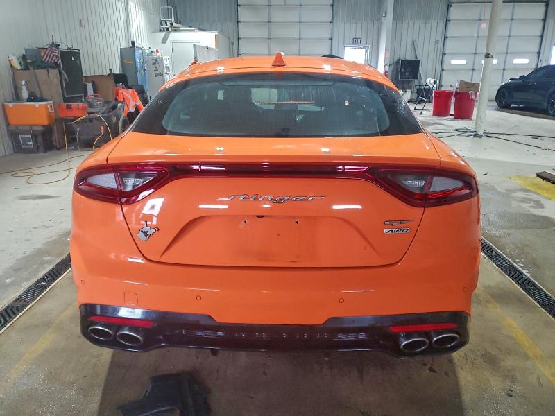 Фото 6 - KIA STINGER